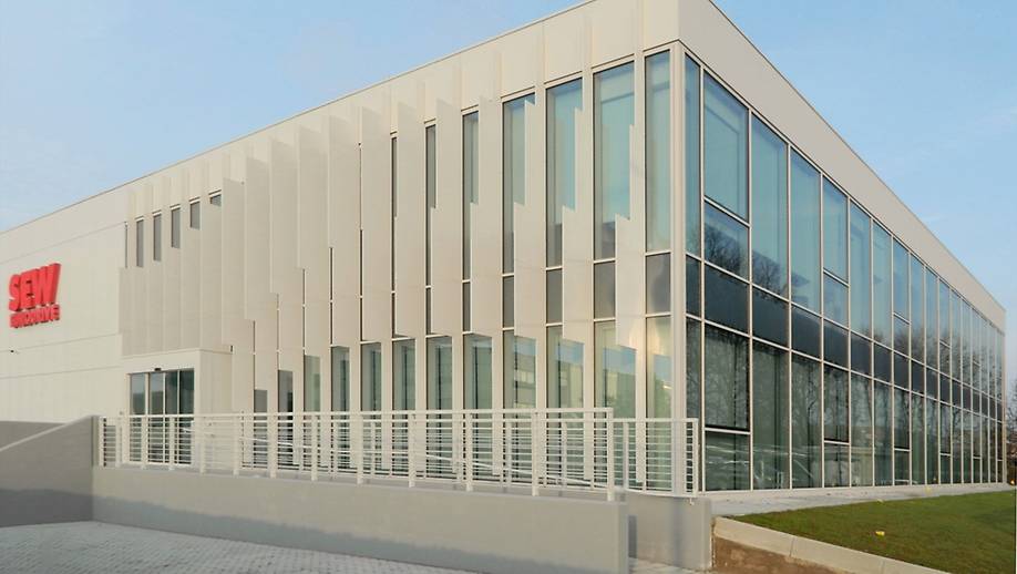 The renewed SEW-EURODRIVE headquarters in Solaro (MI)