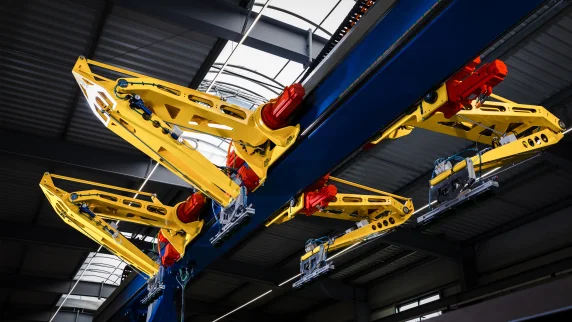 Yellow SCARA robots with red drive technology