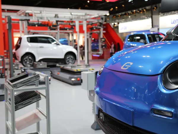 e.GO-Autos auf Montageassistenten