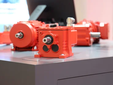Rote Getriebemotoren