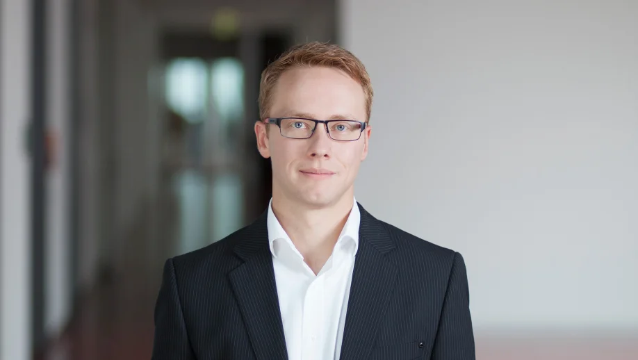 IT requirements engineer for customer solutions