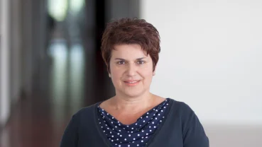 Carmen Leonhardt-Sarica Image + Leonhardt-Sarica