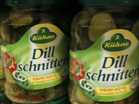 Carl Kühne KG is one of the largest producers of pickled vegetables and delicacies in Europe. The key to their success in food processing is that the vegetables go straight from the field into the pre-serving jar without any delay.