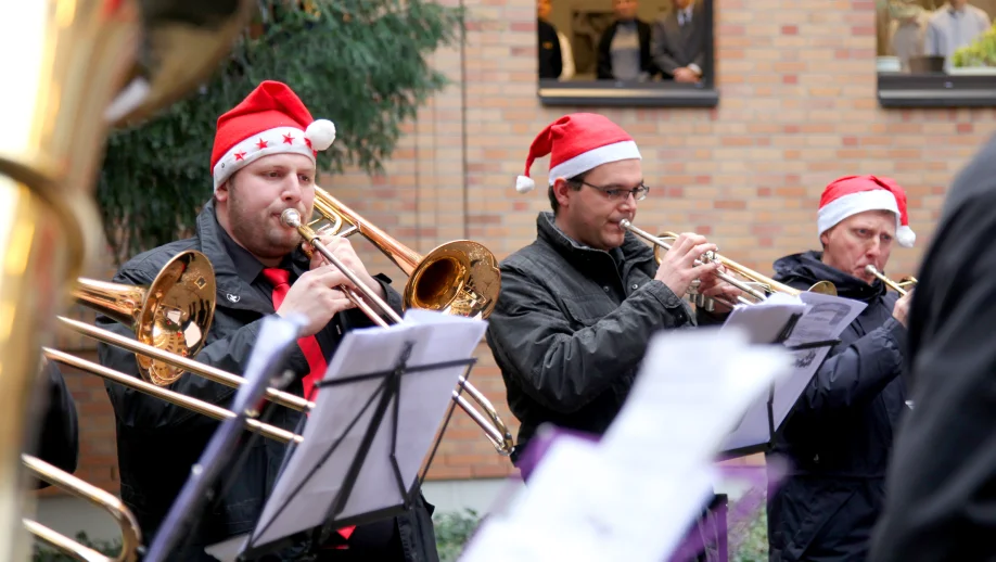 Colleagues make music for colleagues